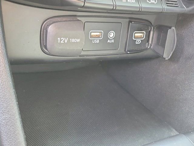 Used 2020 Hyundai Veloster N w/ Performance Package image 28