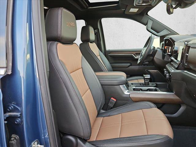 Used 2024 Chevrolet Silverado 1500 High Country AWD/4WD image 17