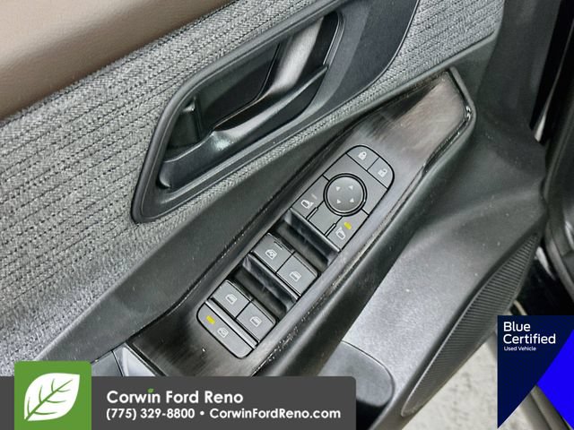 Used 2023 Nissan Rogue S AWD/4WD image 21