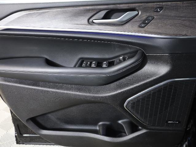 Used 2024 Jeep Grand Cherokee L Overland w/ Luxury Tech Group IV image 30