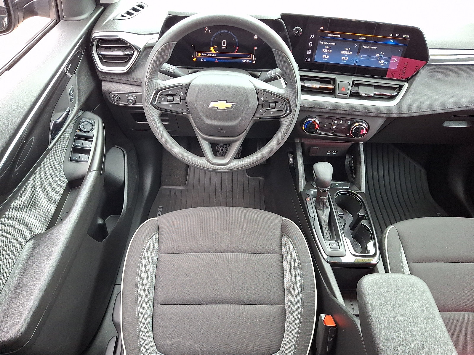 Used 2024 Chevrolet TrailBlazer LS w/ LS Convenience Package FWD image 13