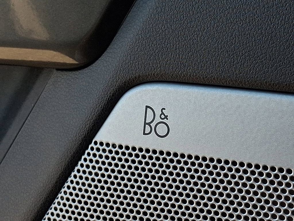 Certified 2022 Ford F150 XLT w/ Equipment Group 302A High image 28