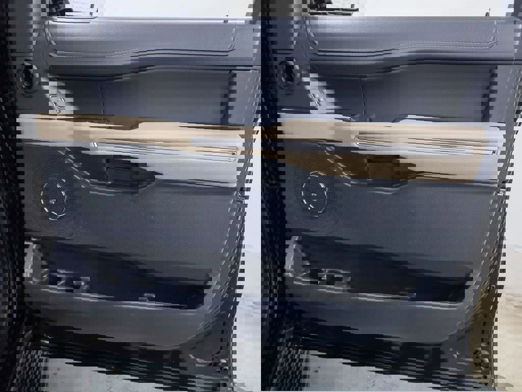 Certified 2024 Ford Expedition Limited image 22