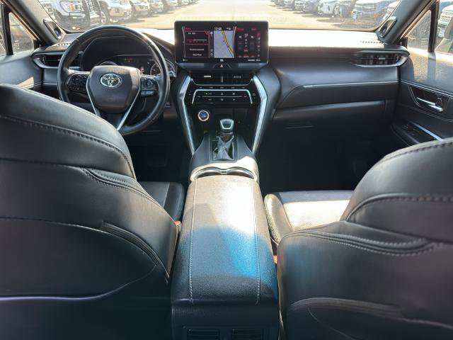 Used 2021 Toyota Venza XLE image 18