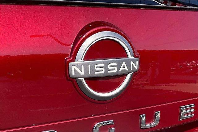 Used 2023 Nissan Rogue Platinum FWD image 8
