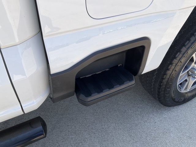 Certified 2025 Ford F250 Lariat AWD/4WD image 13