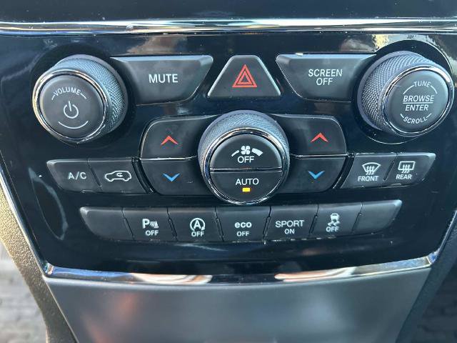 Used 2021 Jeep Grand Cherokee Laredo X AWD/4WD image 30