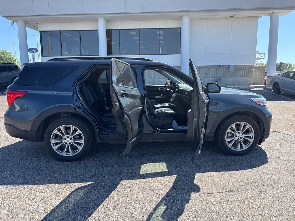 Certified 2023 Ford Explorer XLT w/ Equipment Group 202A image 8