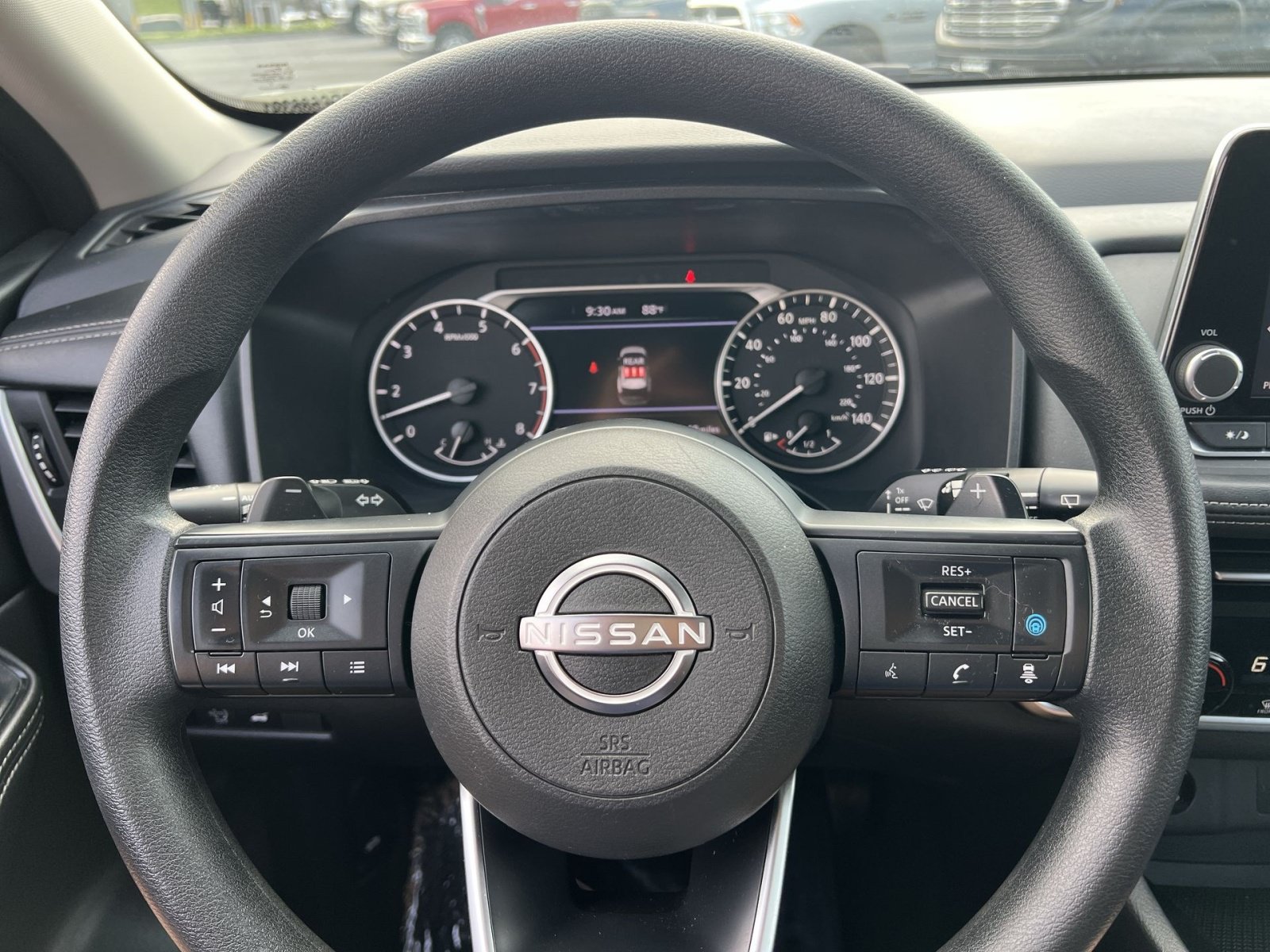 Used 2024 Nissan Rogue SV AWD/4WD image 16