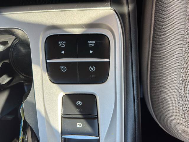 Certified 2023 Ford Explorer XLT RWD image 16
