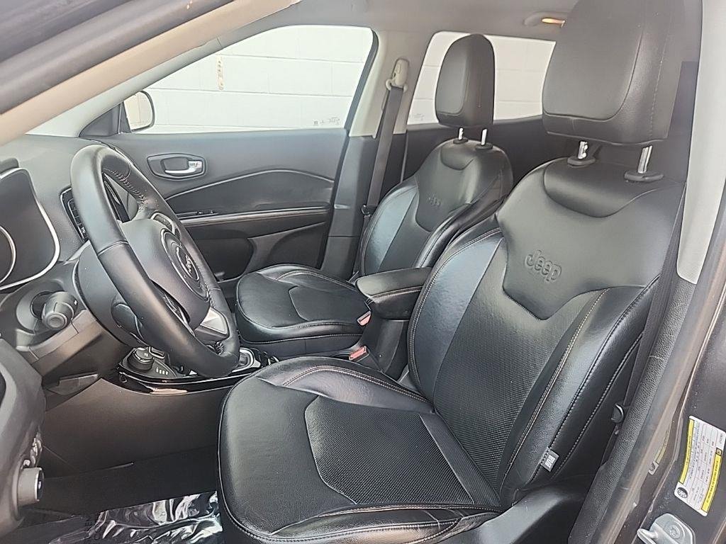 Used 2018 Jeep Compass Limited image 12