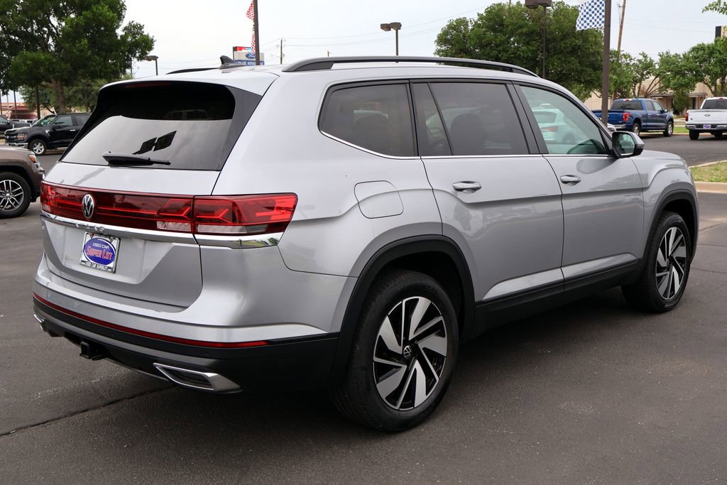 Used 2025 Volkswagen Atlas SE FWD image 12