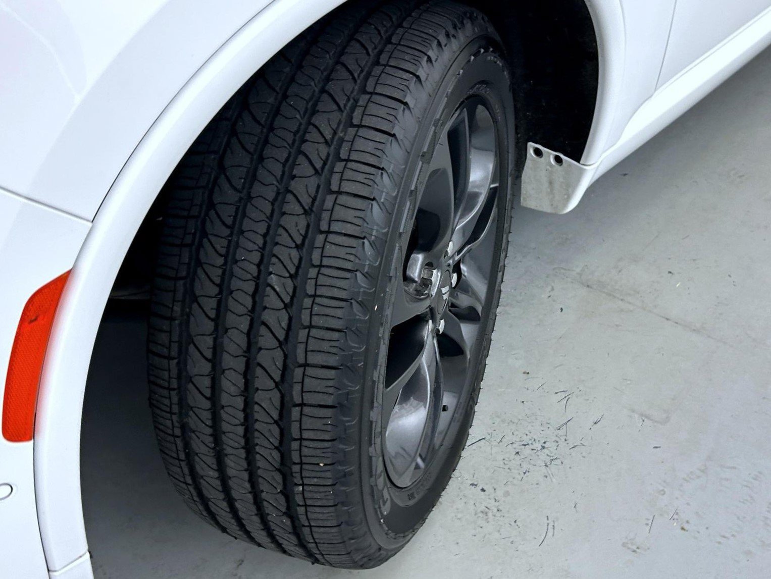 Used 2023 Dodge Durango R/T w/ Blacktop Package AWD/4WD image 25