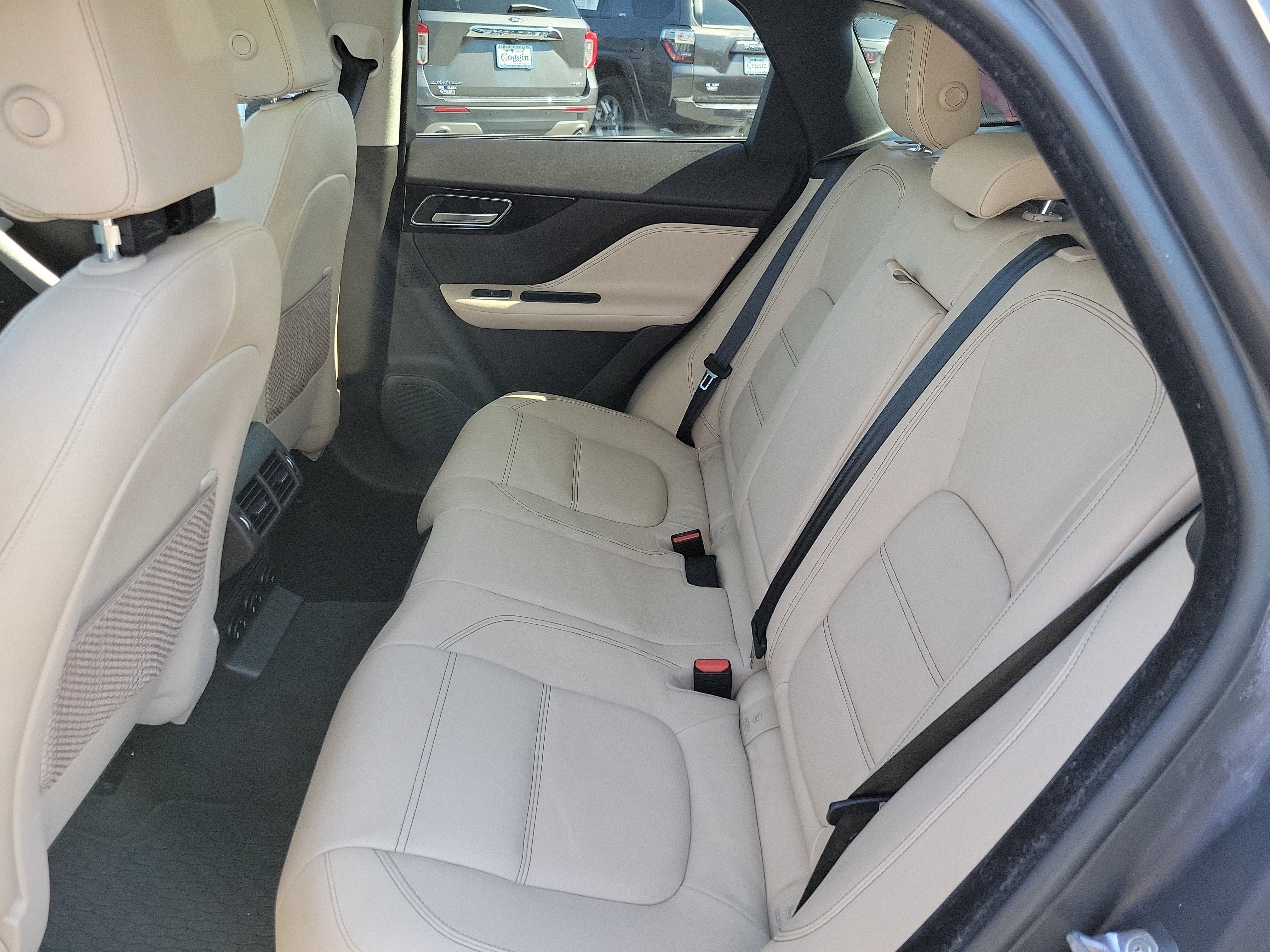 Used 2020 Jaguar F-PACE Prestige image 24