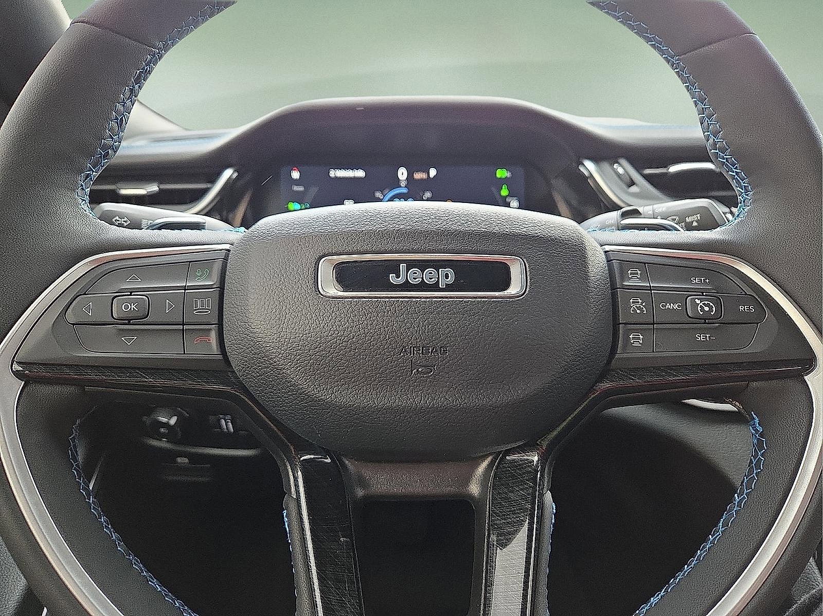 Used 2024 Jeep Grand Cherokee Trailhawk w/ Luxury Tech Group III image 24