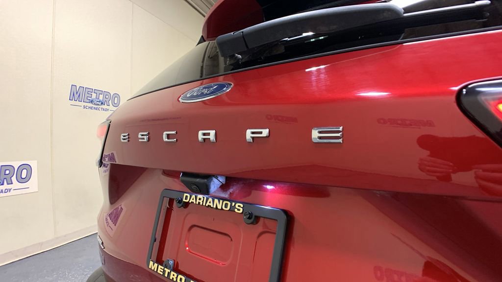 Certified 2022 Ford Escape SEL image 18