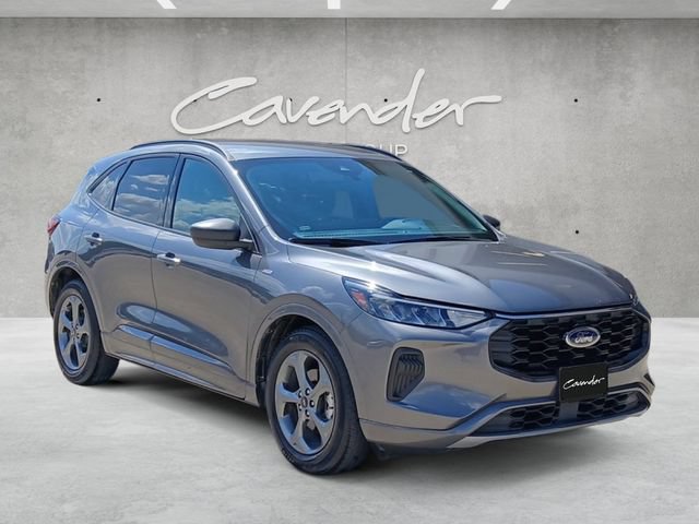 Certified 2023 Ford Escape ST-Line w/ Tech Pack #1 FWD image 2