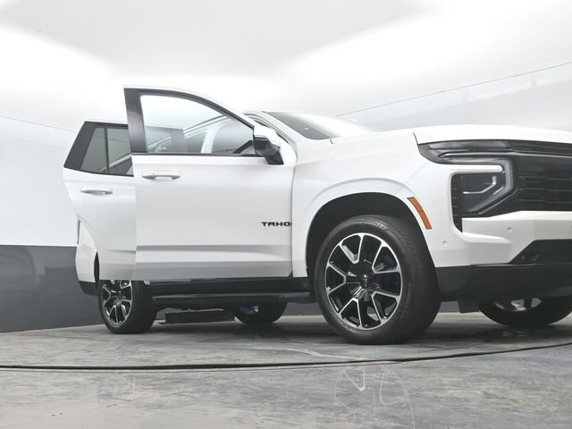 Used 2025 Chevrolet Tahoe RST w/ Comfort Package AWD/4WD image 31