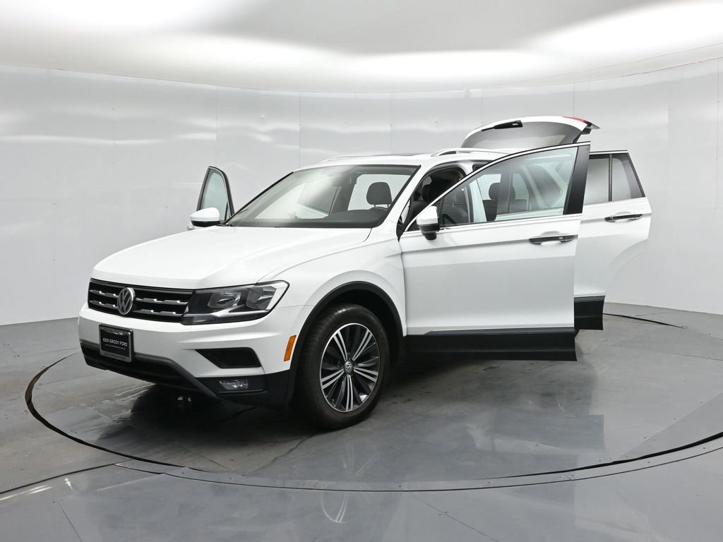 Used 2018 Volkswagen Tiguan SEL w/ 3rd Row Seat Package image 50