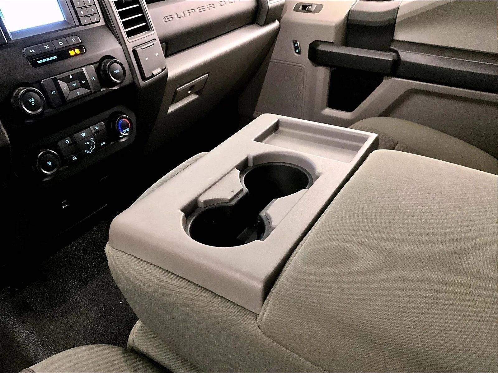 Certified 2021 Ford F250 XL w/ Power Equipment Group image 17