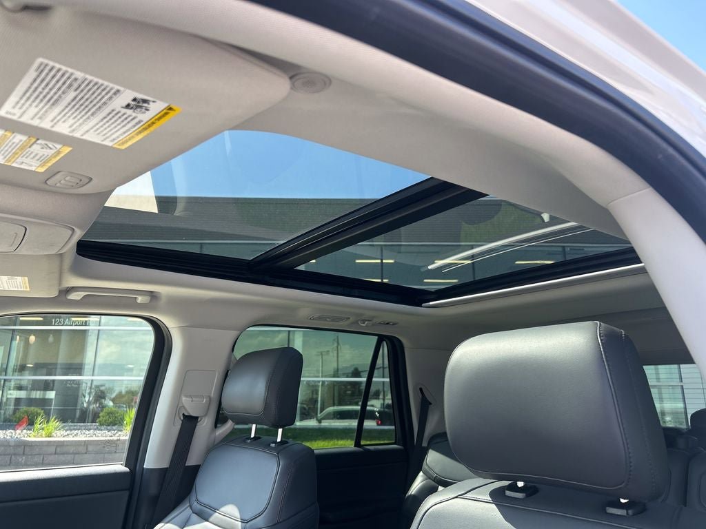 Certified 2025 Ford Expedition Active AWD/4WD image 29