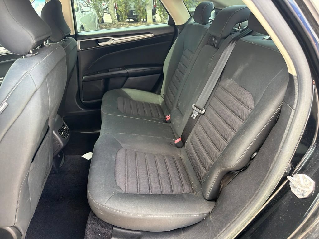 Certified 2018 Ford Fusion SE w/ Fusion SE Technology Package FWD image 14