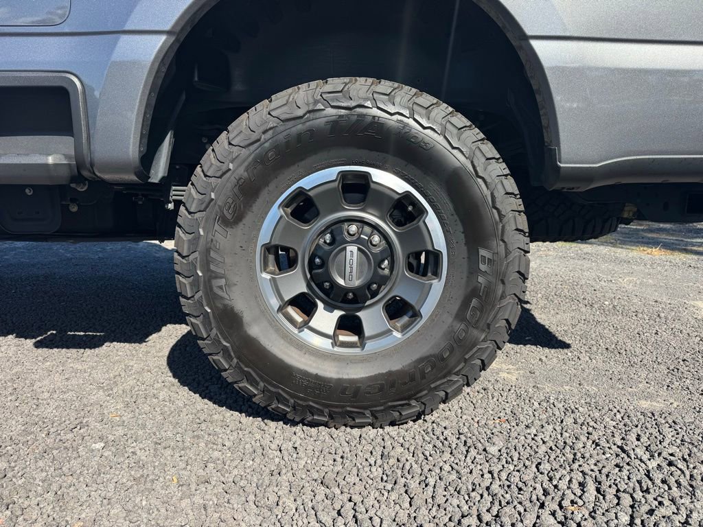 Certified 2023 Ford F350 Platinum w/ Tremor Off-Road Package image 16