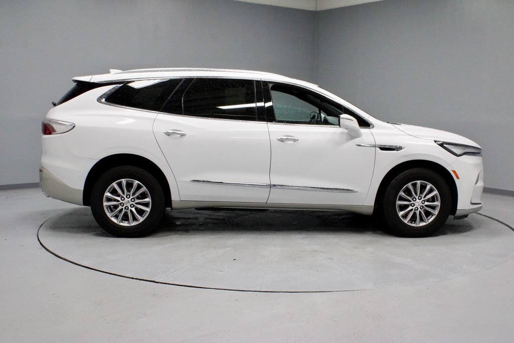 Used 2024 Buick Enclave Premium AWD/4WD image 12