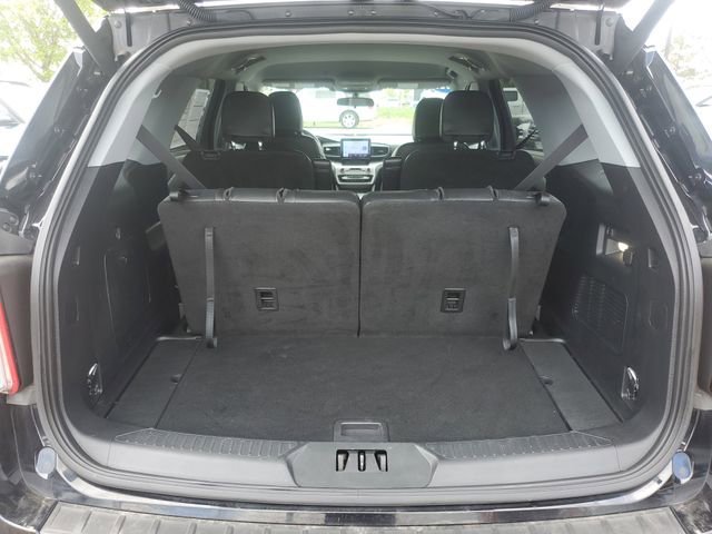 Certified 2023 Ford Explorer XLT w/ Equipment Group 202A AWD/4WD image 8