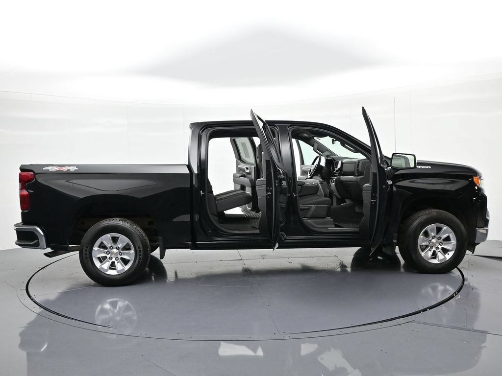 Used 2025 Chevrolet Silverado 1500 LT AWD/4WD image 24
