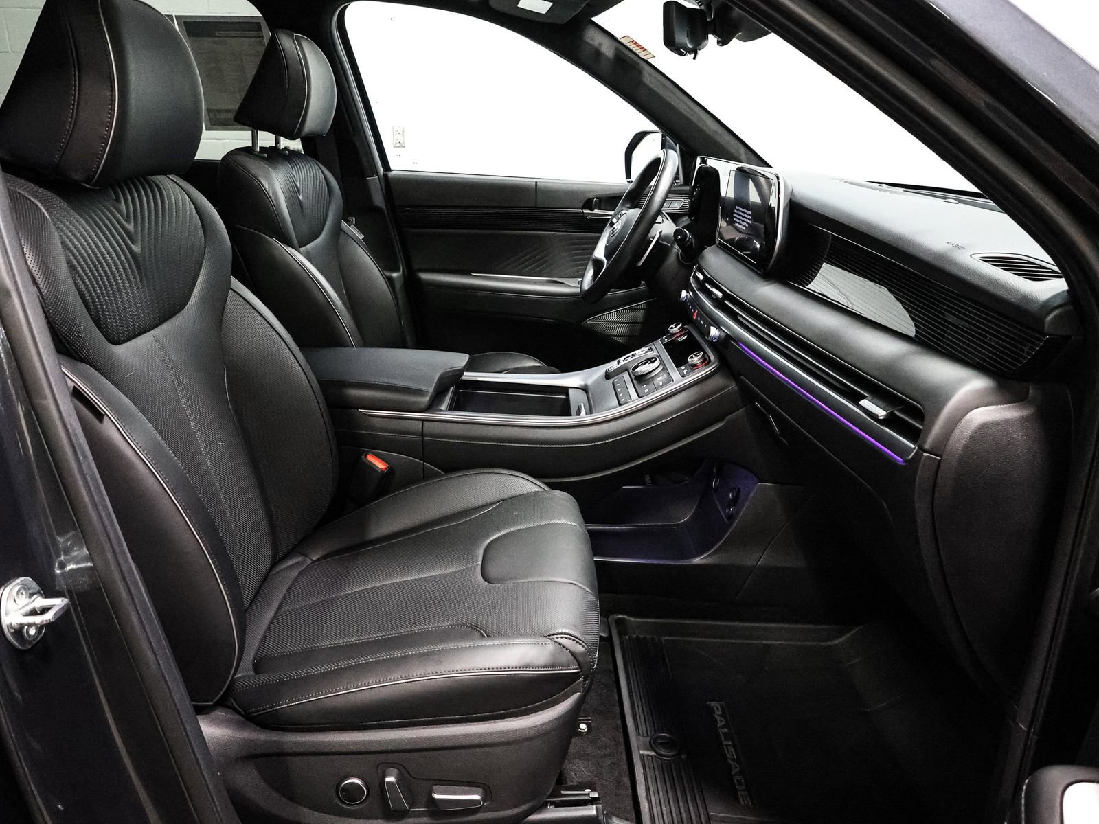 Used 2024 Hyundai Palisade Calligraphy image 22