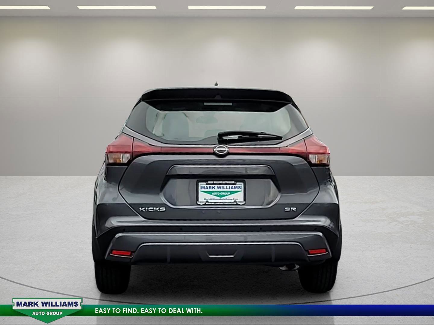 Used 2022 Nissan Kicks SR w/ Premium Package image 4