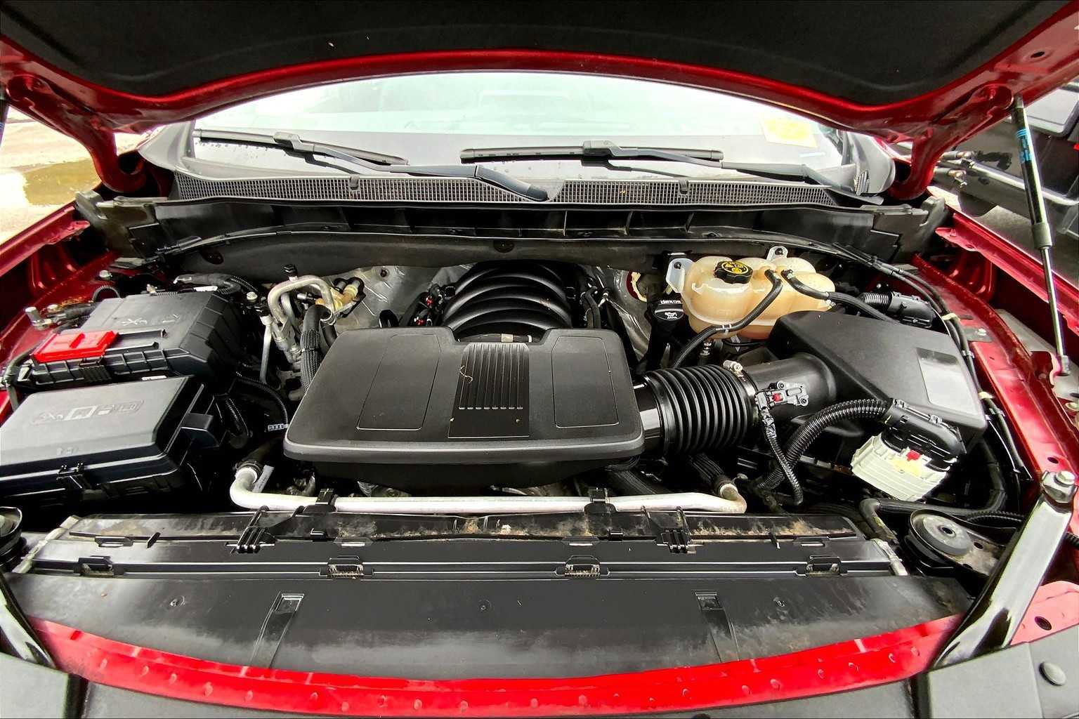 Used 2023 Chevrolet Tahoe Z71 w/ Luxury Package image 28