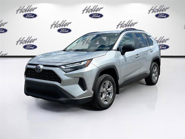Used 2024 Toyota RAV4 LE AWD/4WD image 3