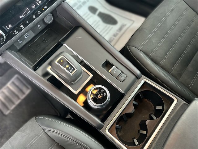 Used 2023 Mitsubishi Outlander SE image 22