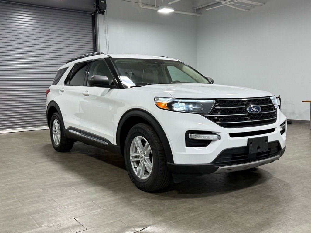 Certified 2024 Ford Explorer XLT w/ Equipment Group 202A image 2