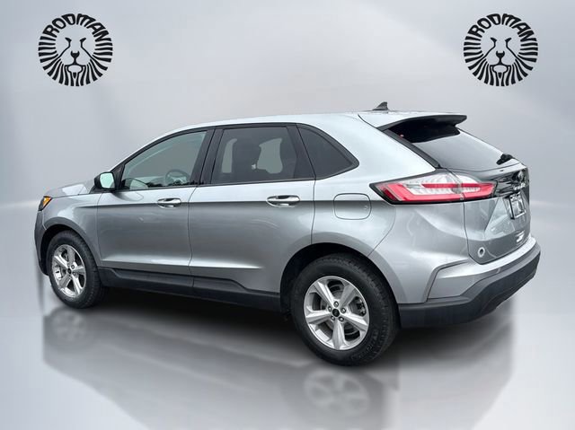 Certified 2024 Ford Edge SE image 3
