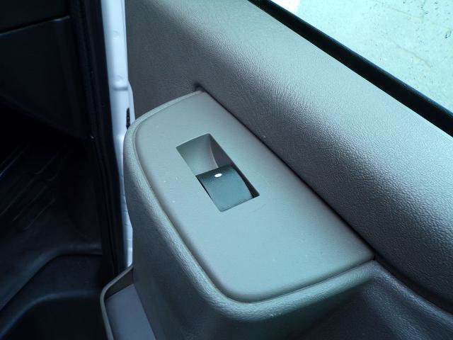 Used 2022 Chevrolet Express 2500 RWD image 16