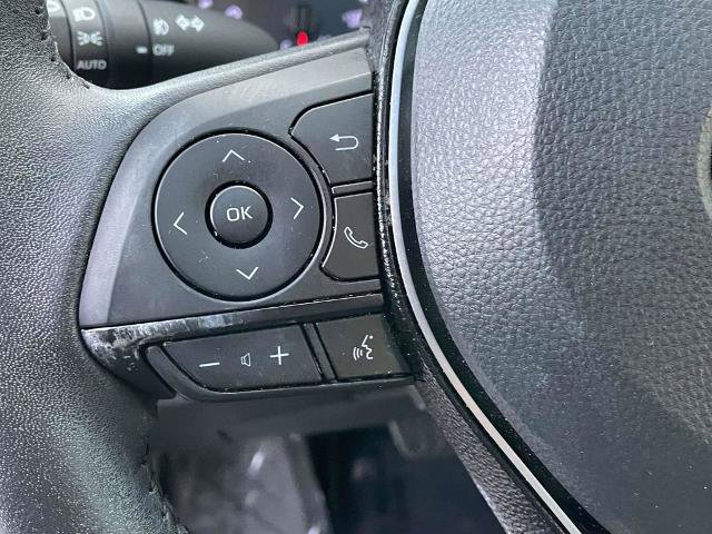 Used 2020 Toyota RAV4 XLE Premium image 21