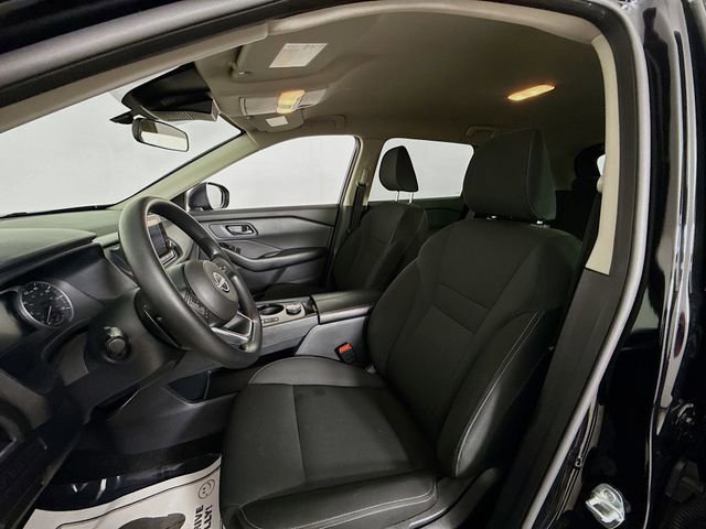 Used 2024 Nissan Rogue S image 19