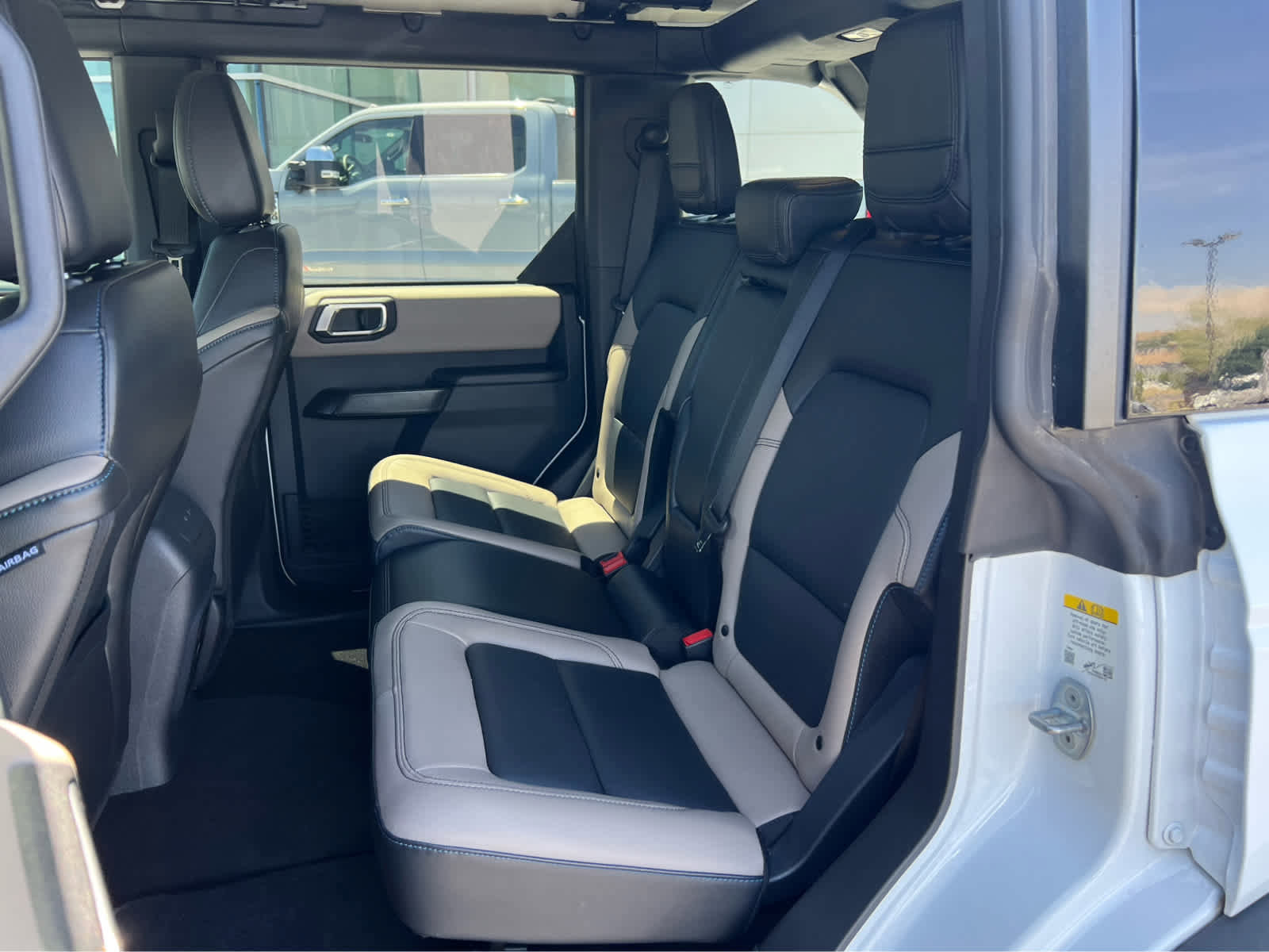 Certified 2024 Ford Bronco Wildtrak AWD/4WD image 26