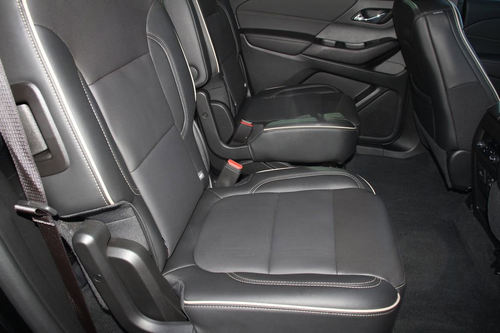 Used 2023 Chevrolet Traverse Premier w/ Redline Edition image 25
