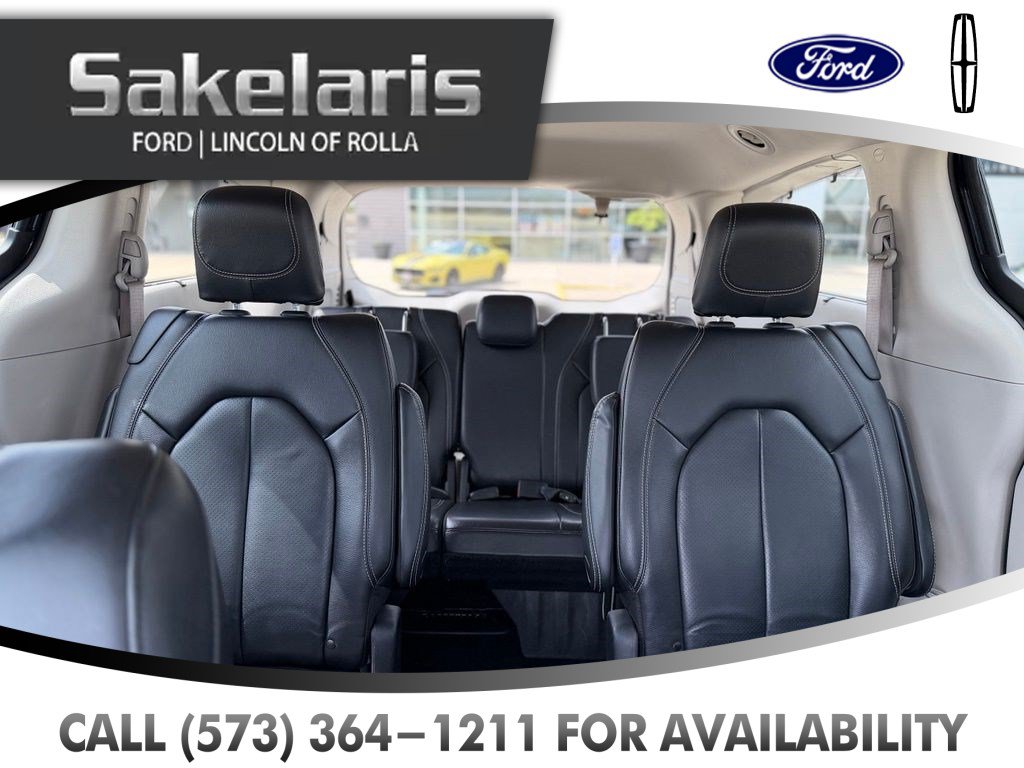 Used 2022 Chrysler Pacifica Touring-L FWD image 35