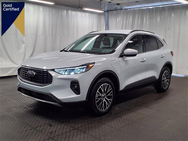 Certified 2025 Ford Escape SE w/ Class II Trailer Tow Package