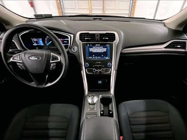 Certified 2019 Ford Fusion SE FWD image 14