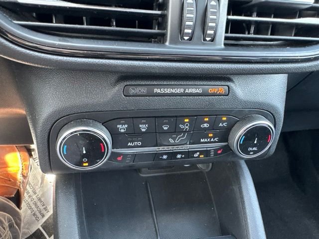 Certified 2024 Ford Escape ST-Line AWD/4WD image 19