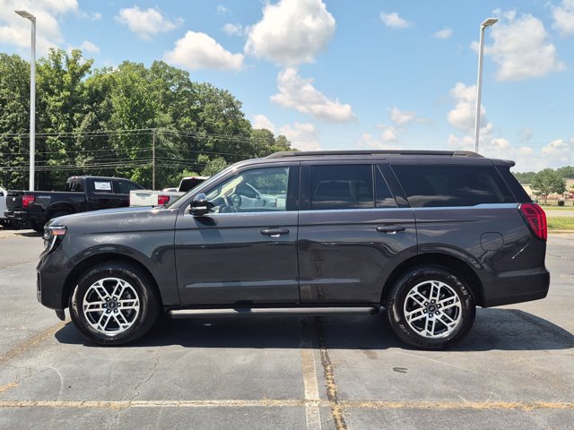 Certified 2025 Ford Expedition Active RWD image 7