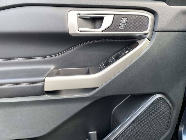 Certified 2023 Ford Explorer XLT RWD image 17