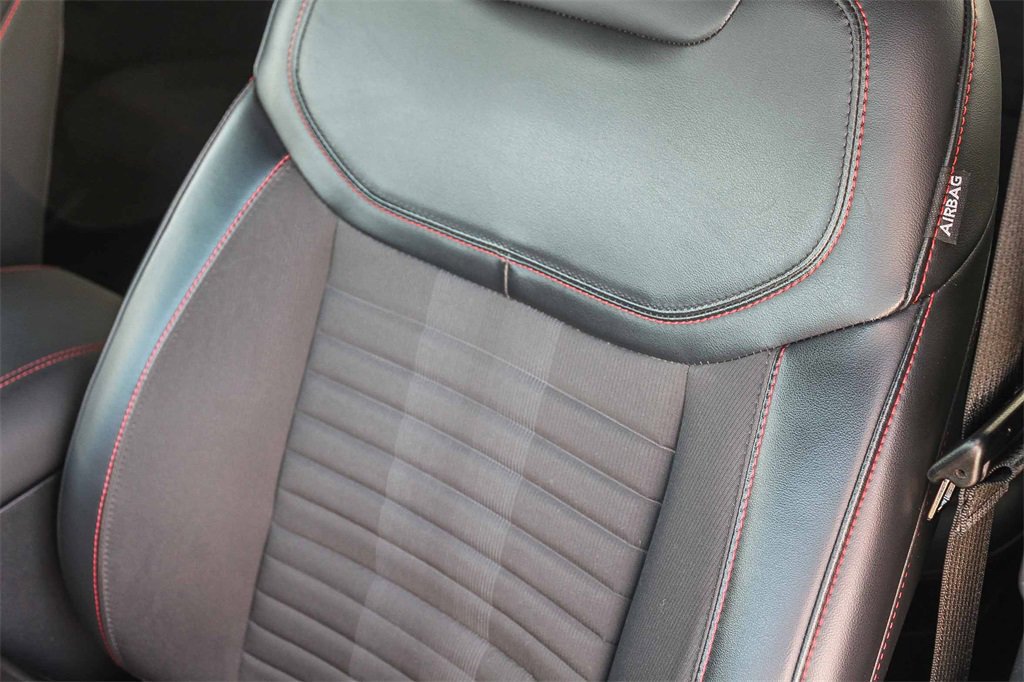 Certified 2025 Ford Explorer ST-Line w/ Premium Package image 32