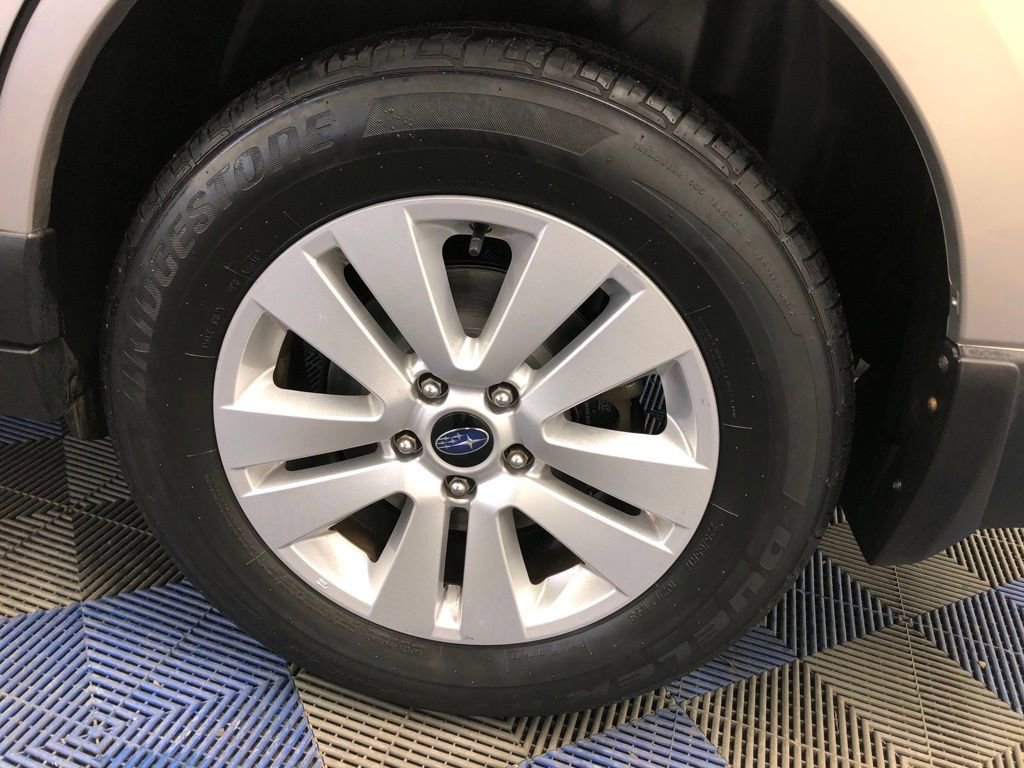 Used 2019 Subaru Outback 2.5i Premium image 25